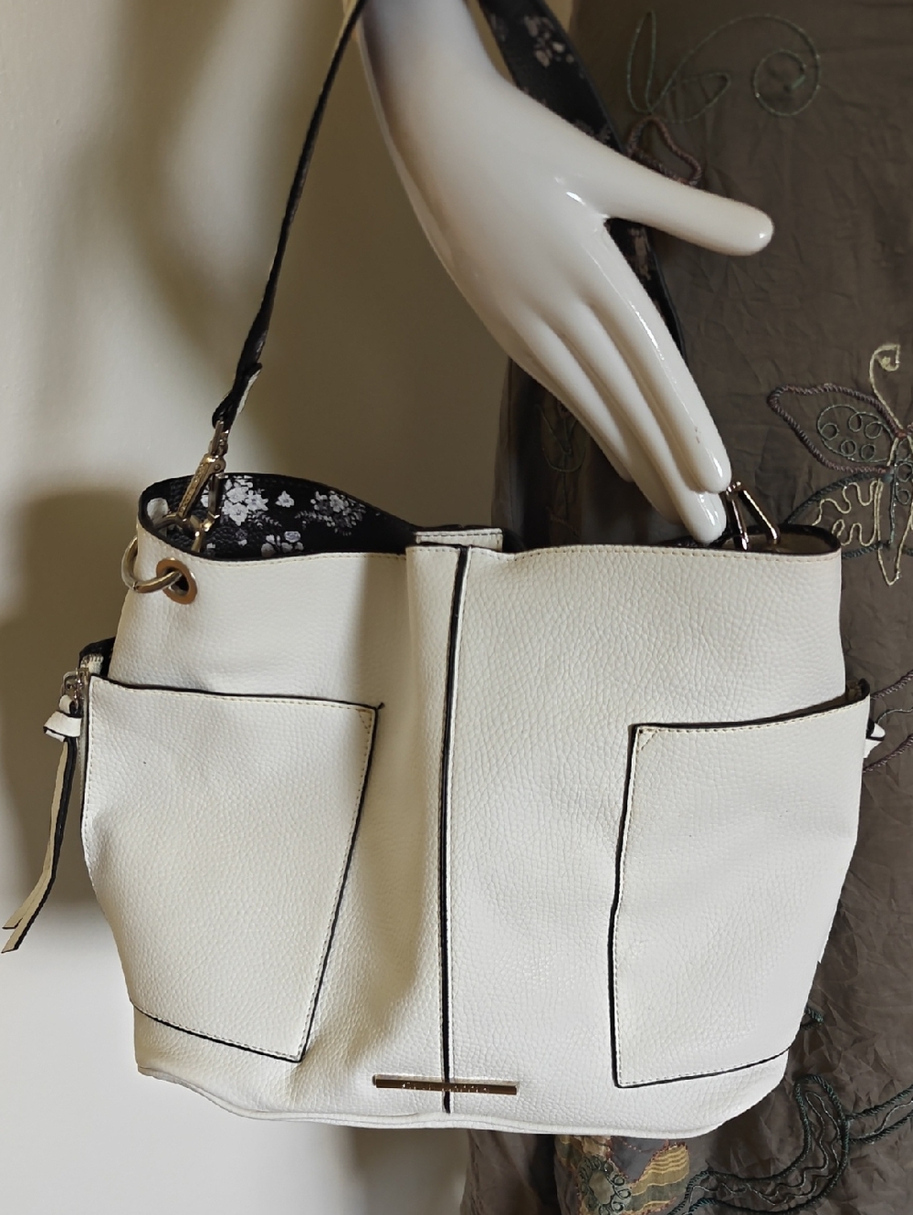 Steve Madden White Tote with Black Trim - new